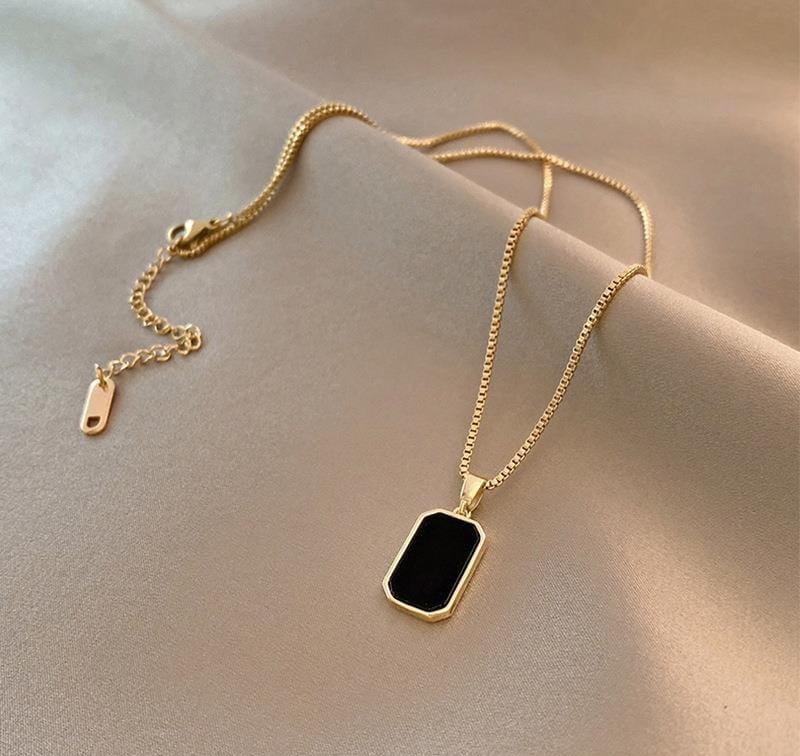 Minimalist Black Enamel Pendant Necklace – Gold-Tone Chain