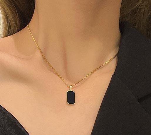 Minimalist Black Enamel Pendant Necklace – Gold-Tone Chain