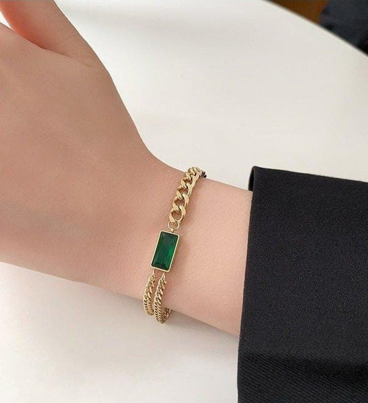 Emerald Charm Chain Bracelet – Elegant & Bold