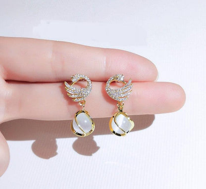 Swan Pearl Drop Earrings – Graceful & Glamorous