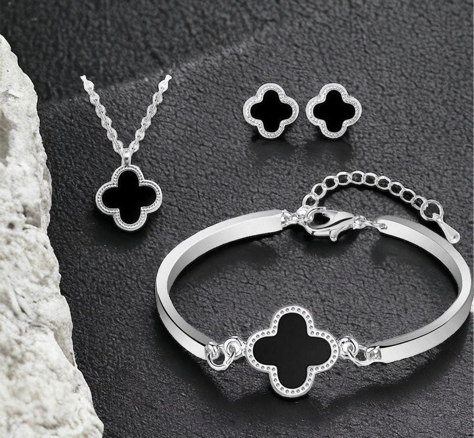 Elegant Clover Jewelry Set – Black Enamel & Silver Finish