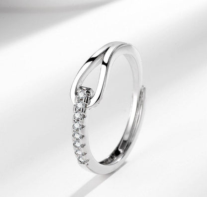 Silver Knot Diamond Ring – Sleek & Sparkling.
