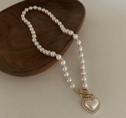 Pearl Heart Pendant Necklace – Classic Meets Romantic