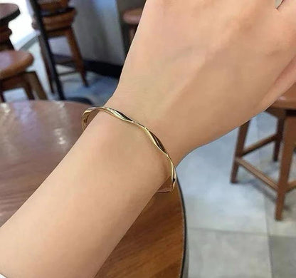 Elegant Twist Open Cuff Bracelet– Adjustable & Minimalist