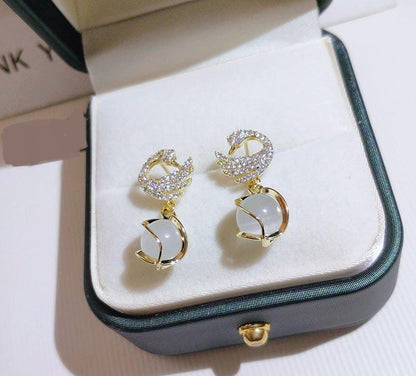 Swan Pearl Drop Earrings – Graceful & Glamorous