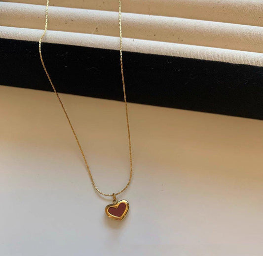 Minimalist Red Heart Pendant Necklace – Gold Chain with Enamel Charm
