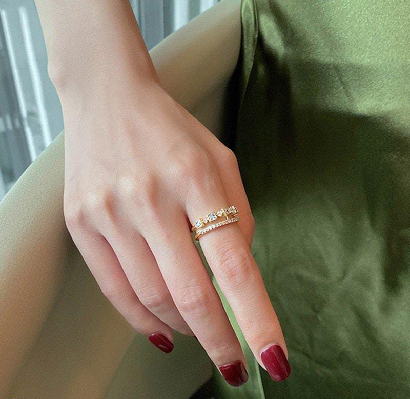 Elegant Gold Triple-Band Ring – Sparkling Cubic Zirconia Accents