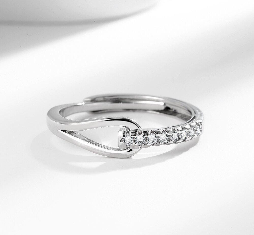 Silver Knot Diamond Ring – Sleek & Sparkling.