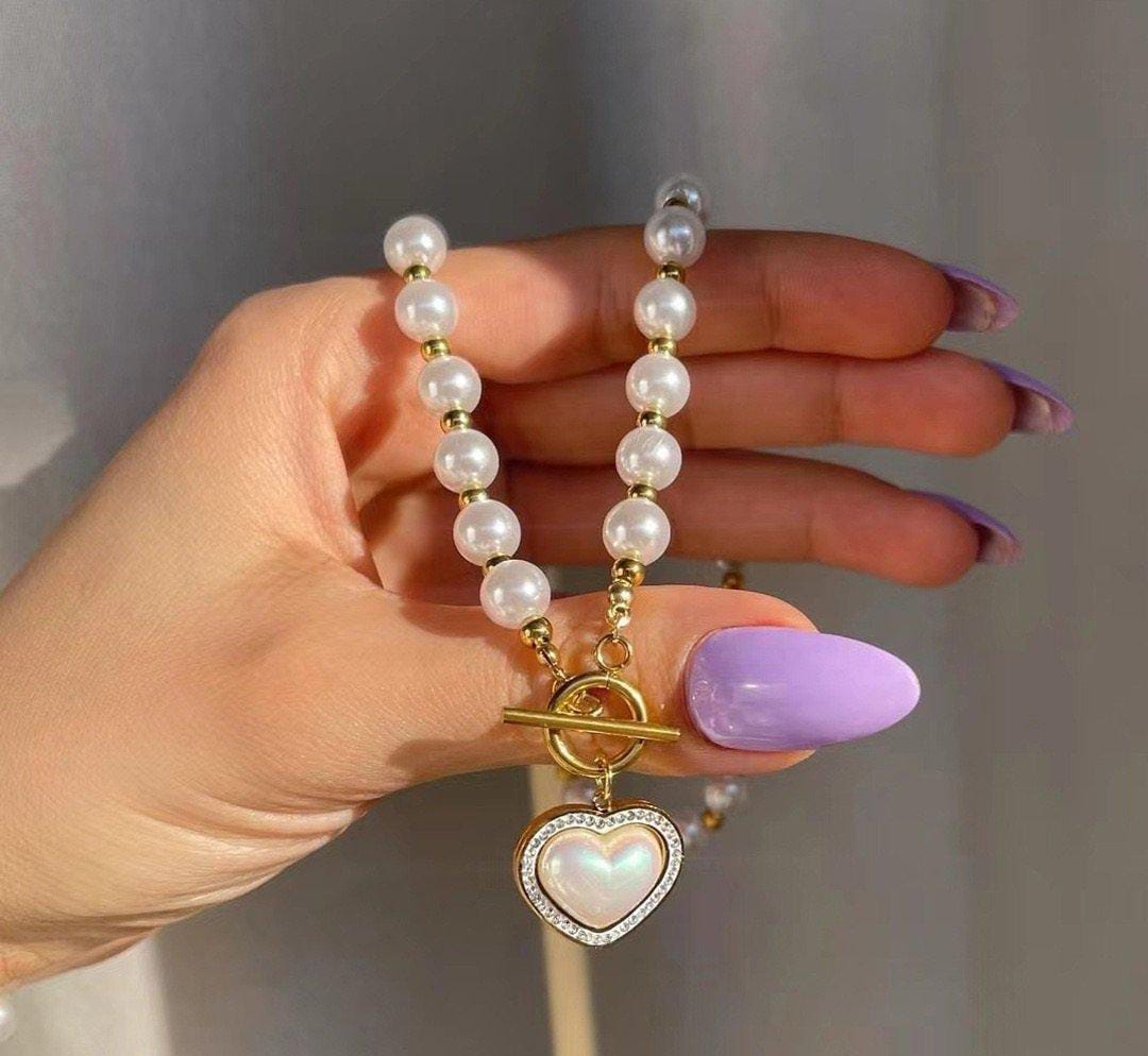 Pearl Heart Pendant Necklace – Classic Meets Romantic