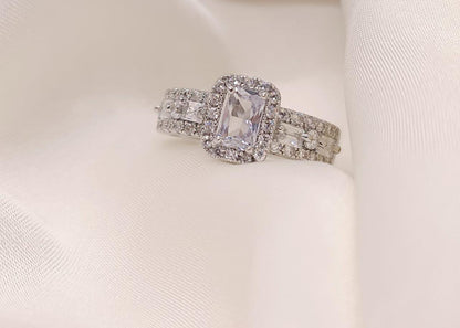 Radiant Halo Engagement Ring – Sparkling Silver Elegance